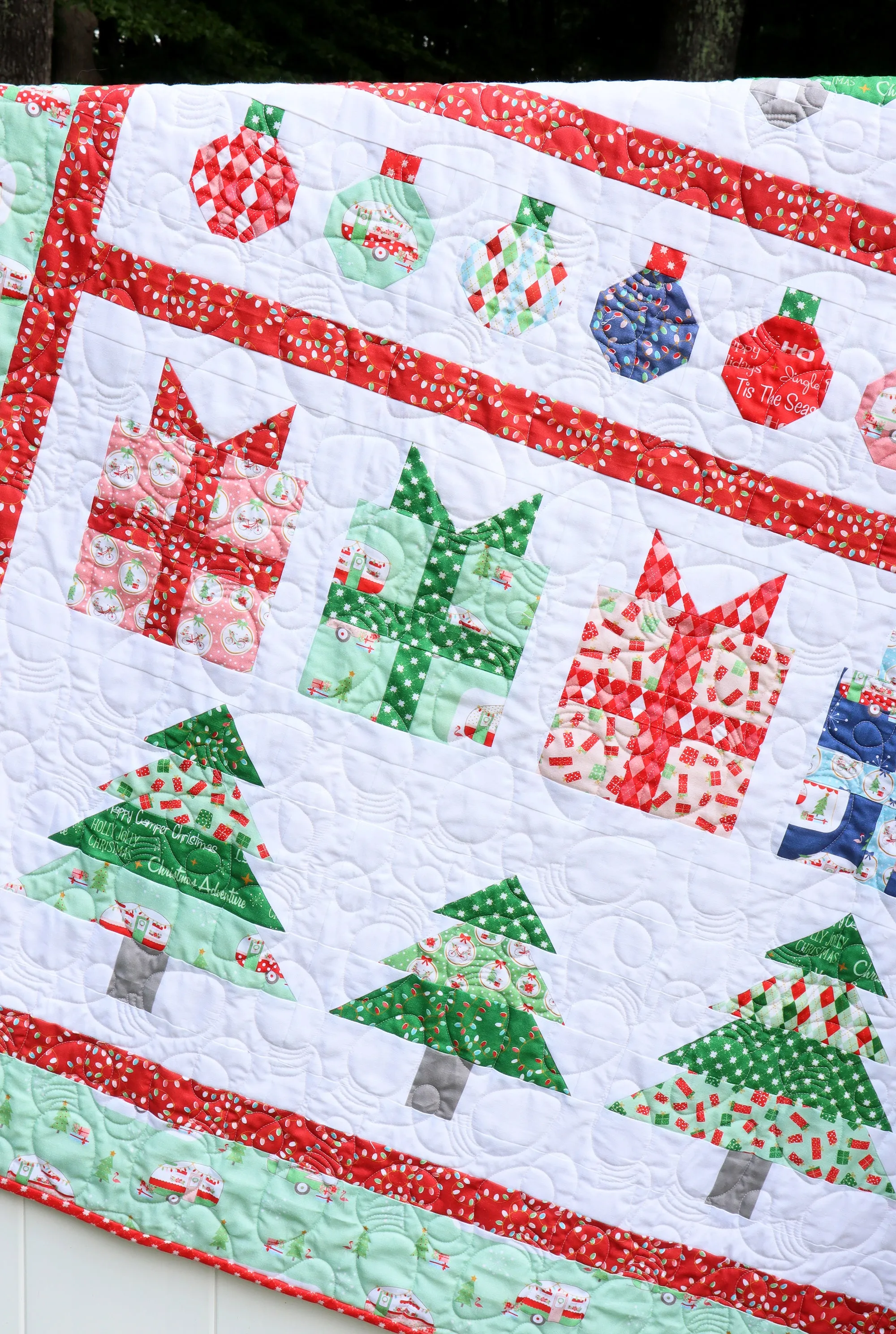 Christmas Adventure Row Quilt Paper Pattern