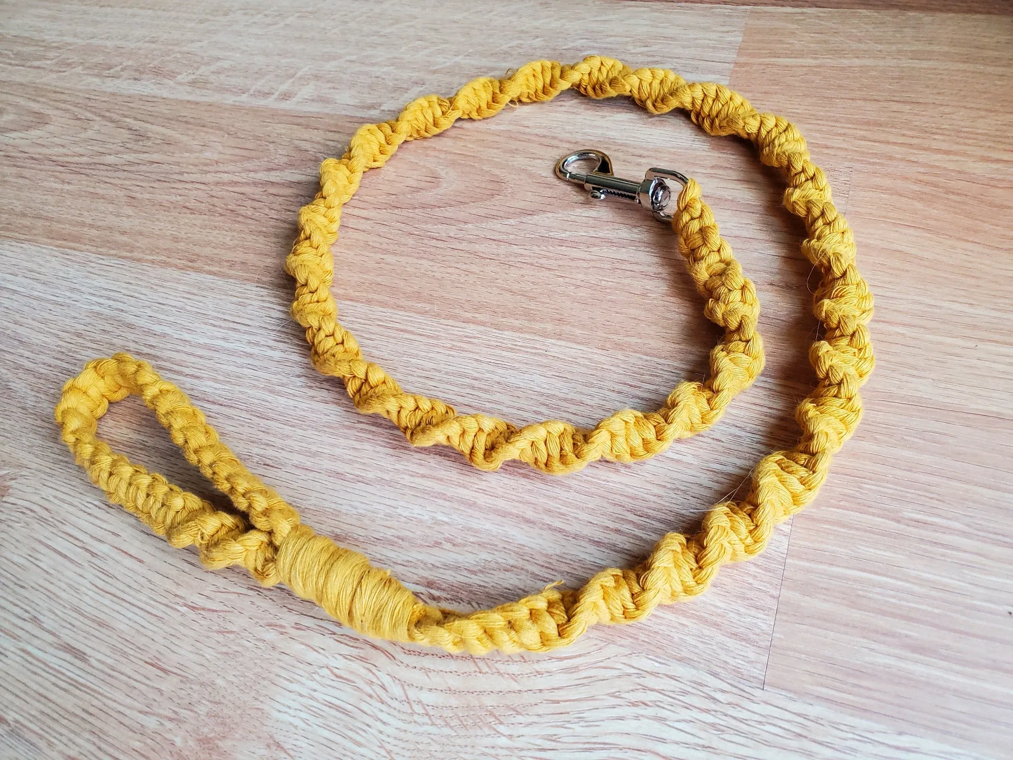 Gold Pet Leash | Twisted Macrame Style